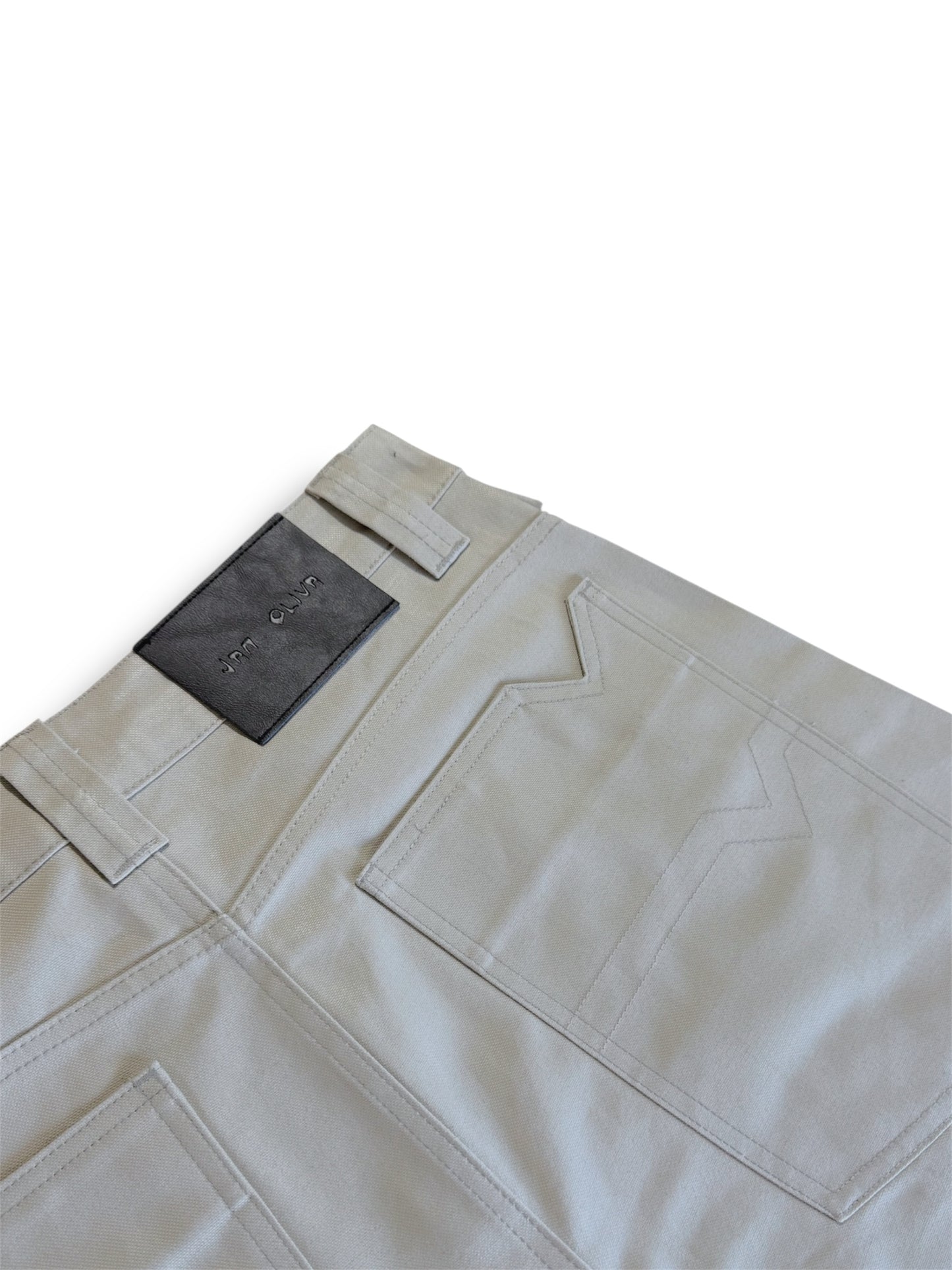 WAXED CONCRETE SHORTS